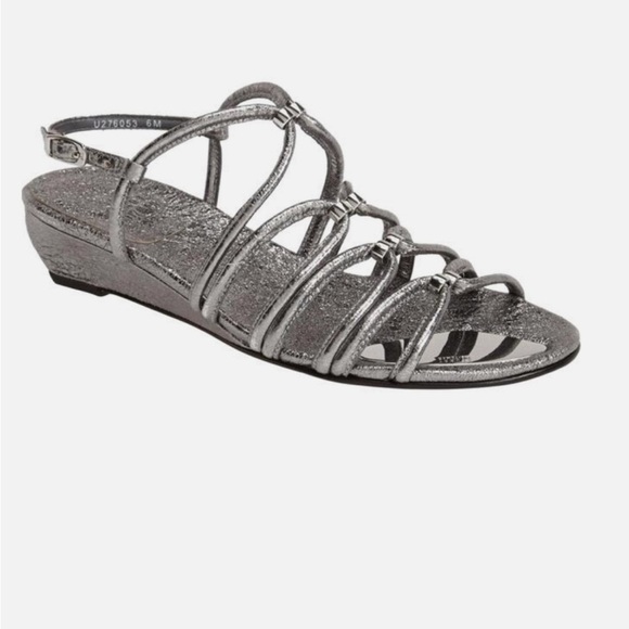 STUART WEITZMAN Silver Leather Nuts Gladiator Sandals Size 10 - Picture 1 of 11